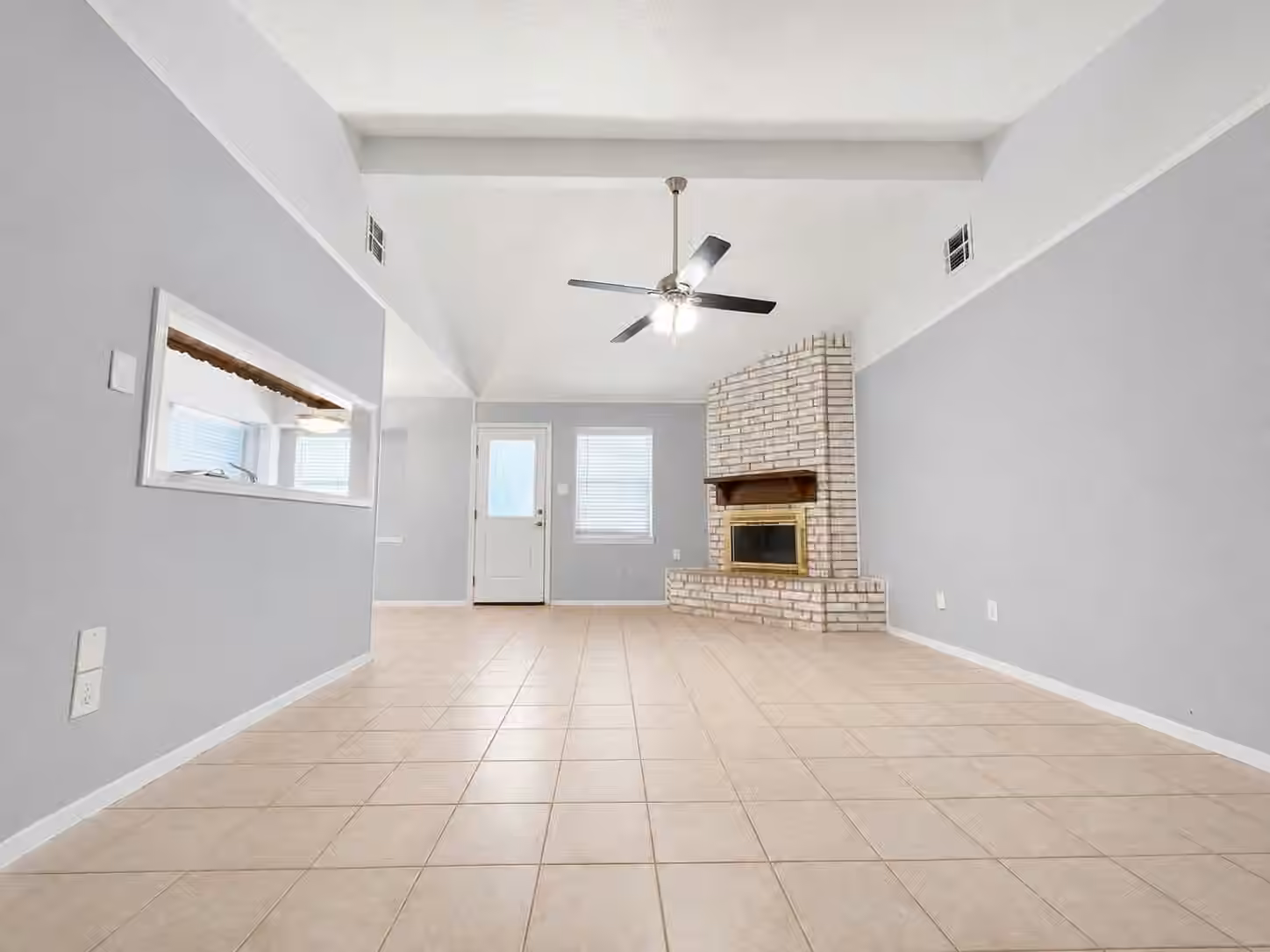 Photo 5 of 1534 Alderbrook Drive, Sugar Land, TX