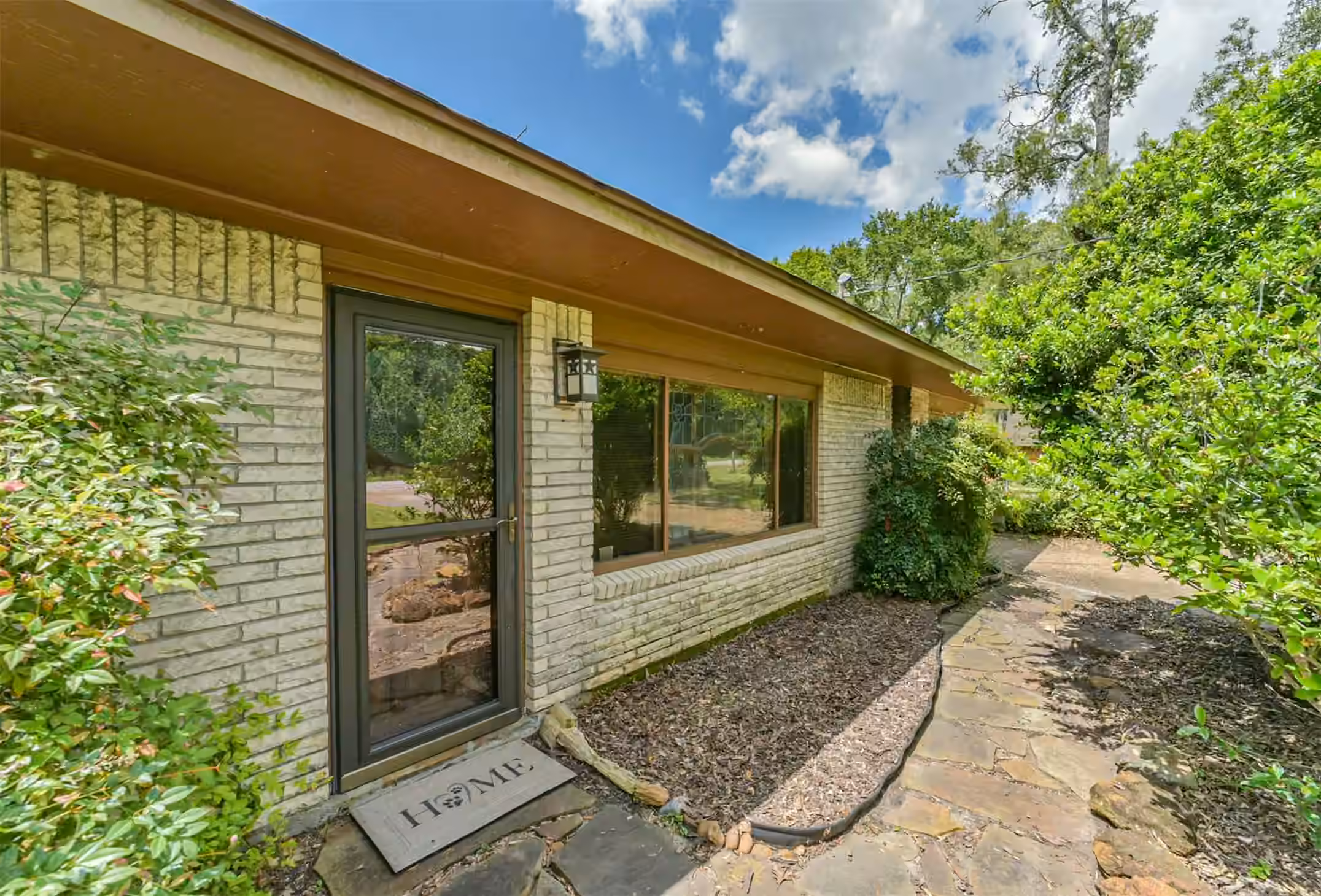 Photo 5 of 18519 Fm 2100 Road, Crosby, TX