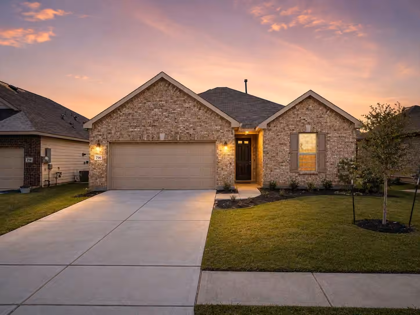 Photo of 714 Allana Lane, Alvin, TX 77511