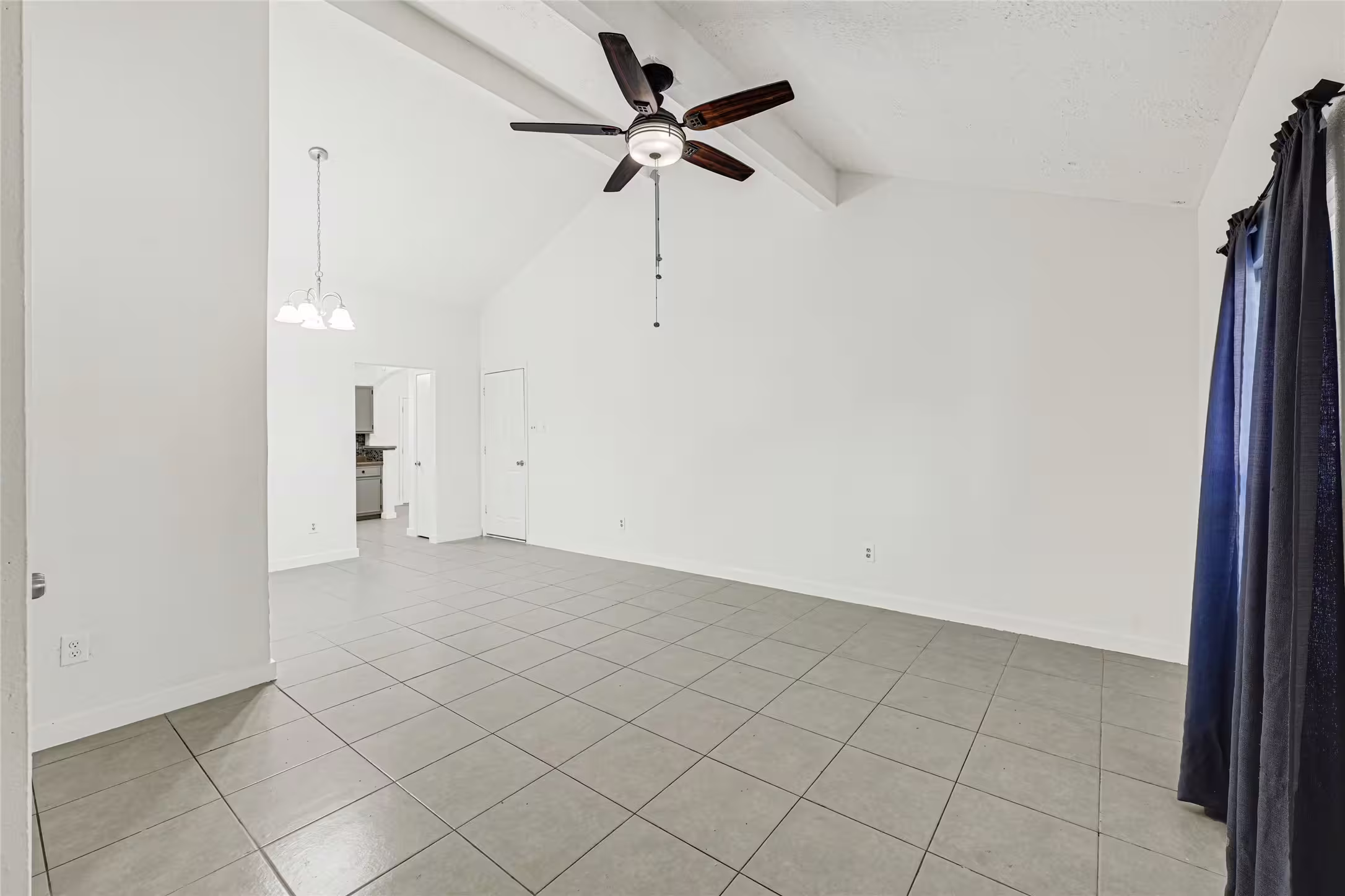 Photo 4 of 11619 Birch Run Lane, Houston, TX