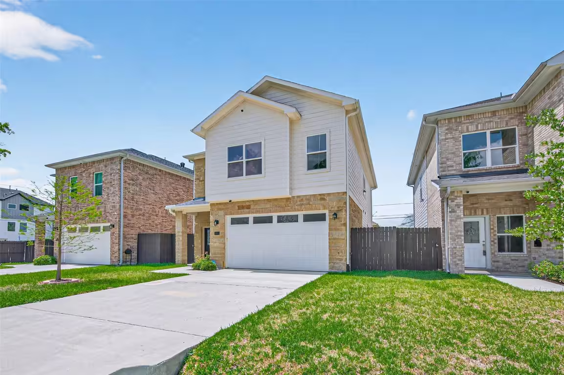 Photo 5 of 2207 Silverbonnet Street, Houston, TX