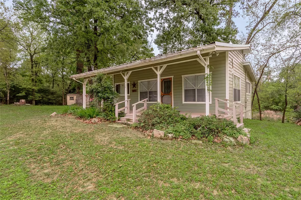 Photo 5 of 318 Timberline Drive, Trinity, TX
