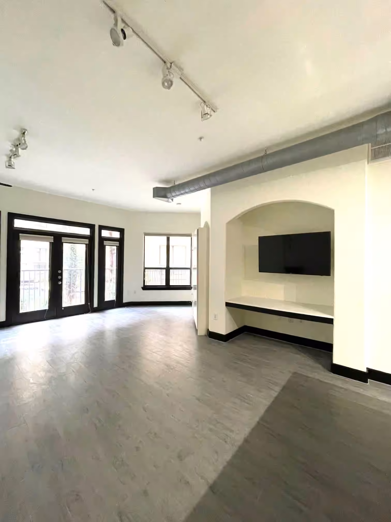 Photo 5 of 1901 Post Oak Boulevard 1213, Houston, TX