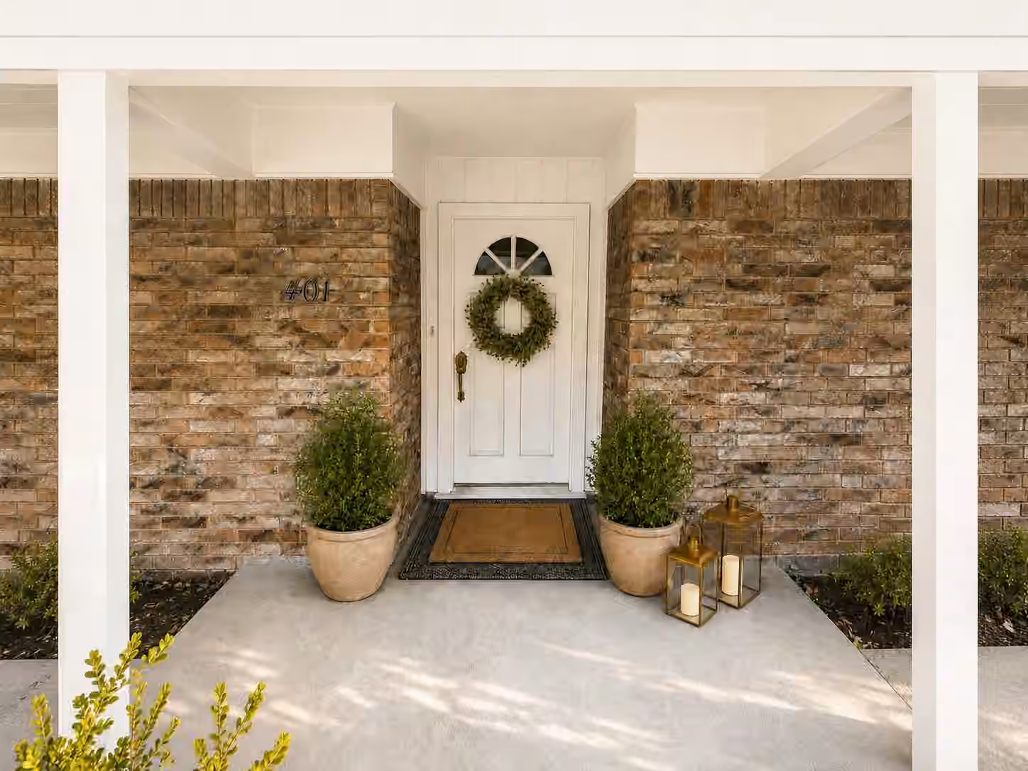 Photo 3 of 401 Shadywood Circle, Conroe, TX