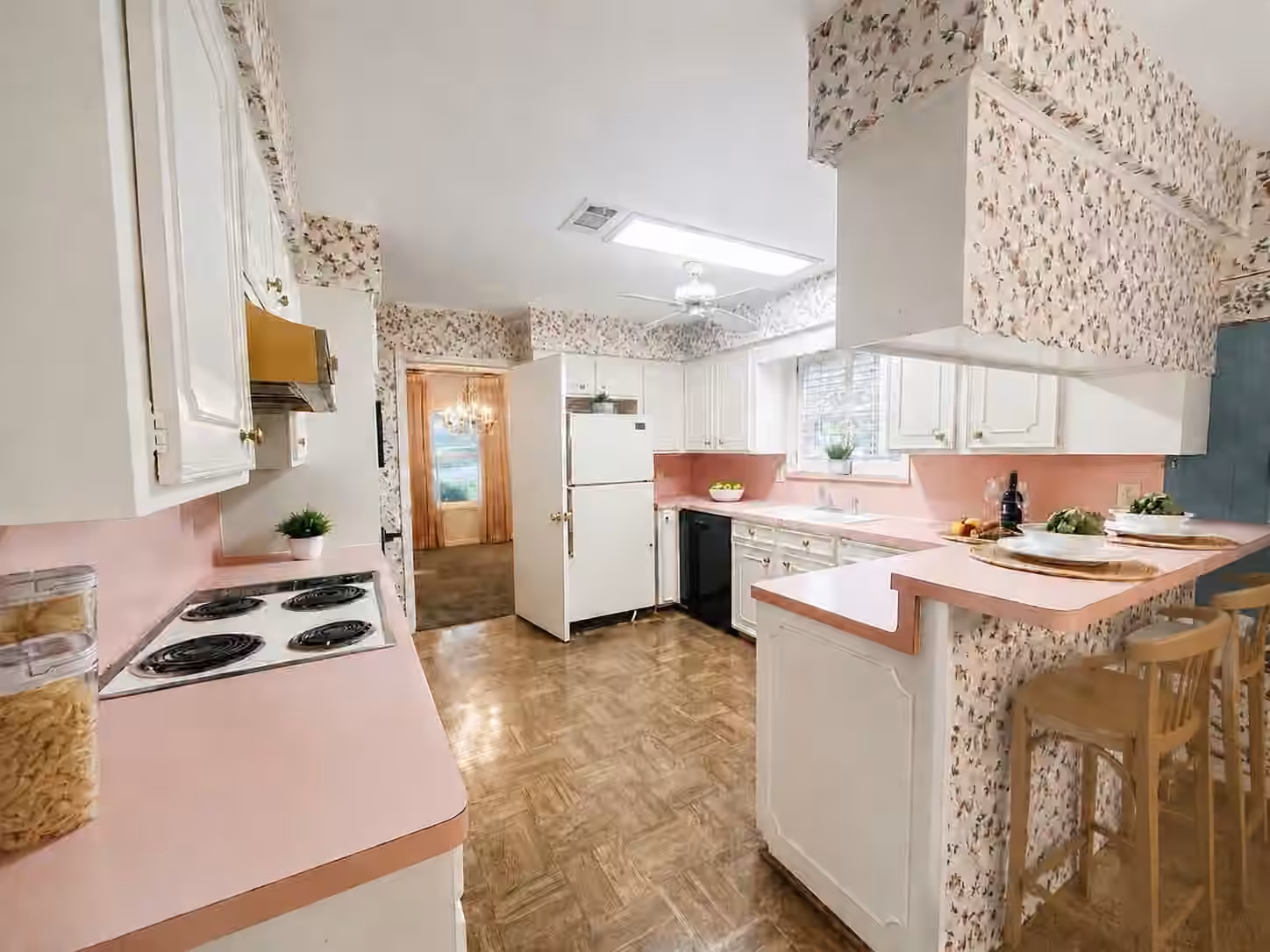 Photo 7 of 401 Shadywood Circle, Conroe, TX