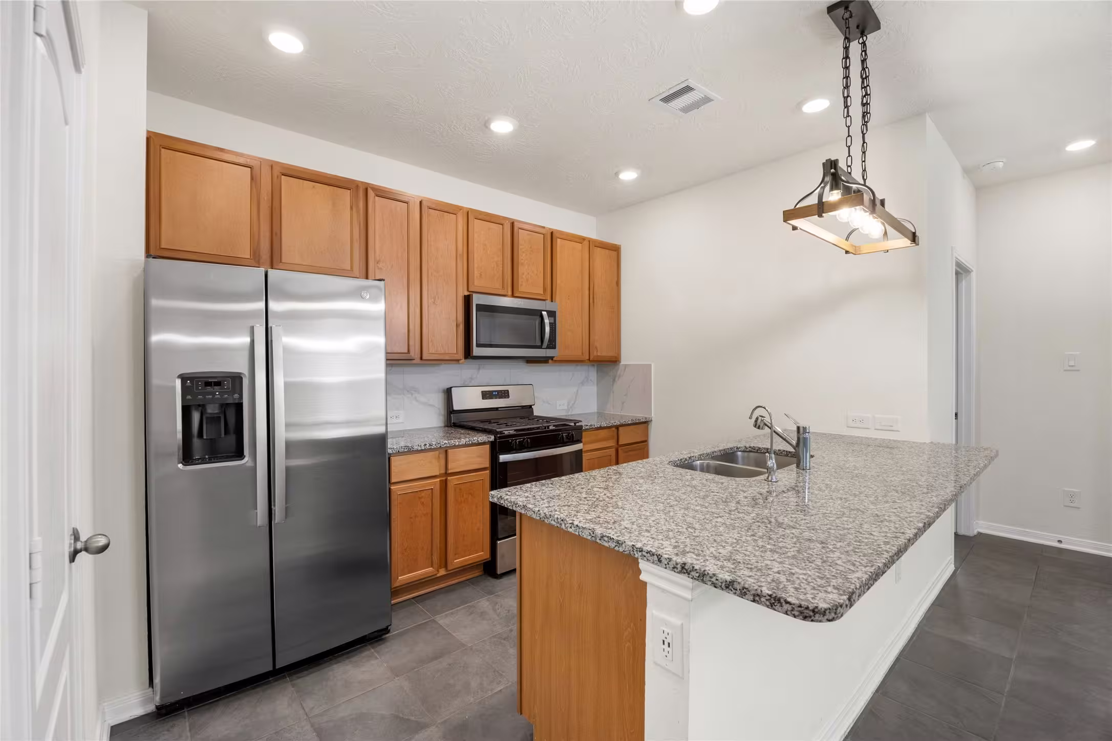 Photo 7 of 9550 Louis Phillip Street, Magnolia, TX