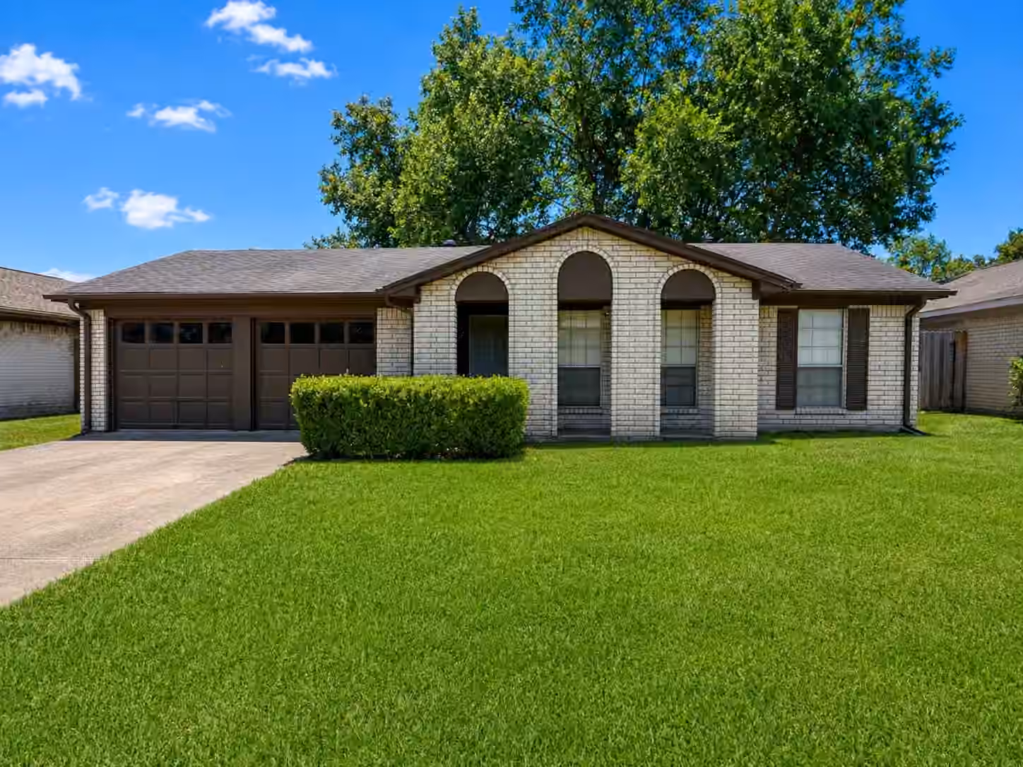 Photo 2 of 8918 Indian River Drive, Houston, TX