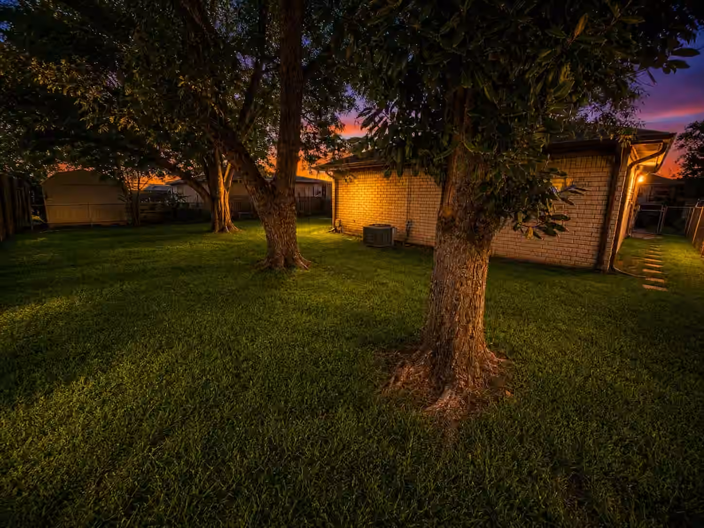 Photo 4 of 8918 Indian River Drive, Houston, TX