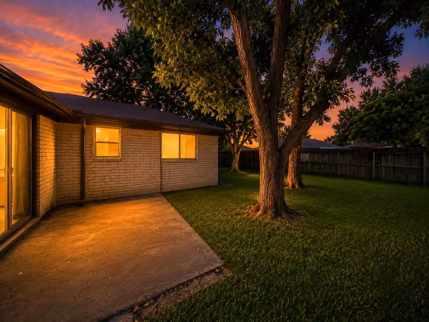 Photo 5 of 8918 Indian River Drive, Houston, TX