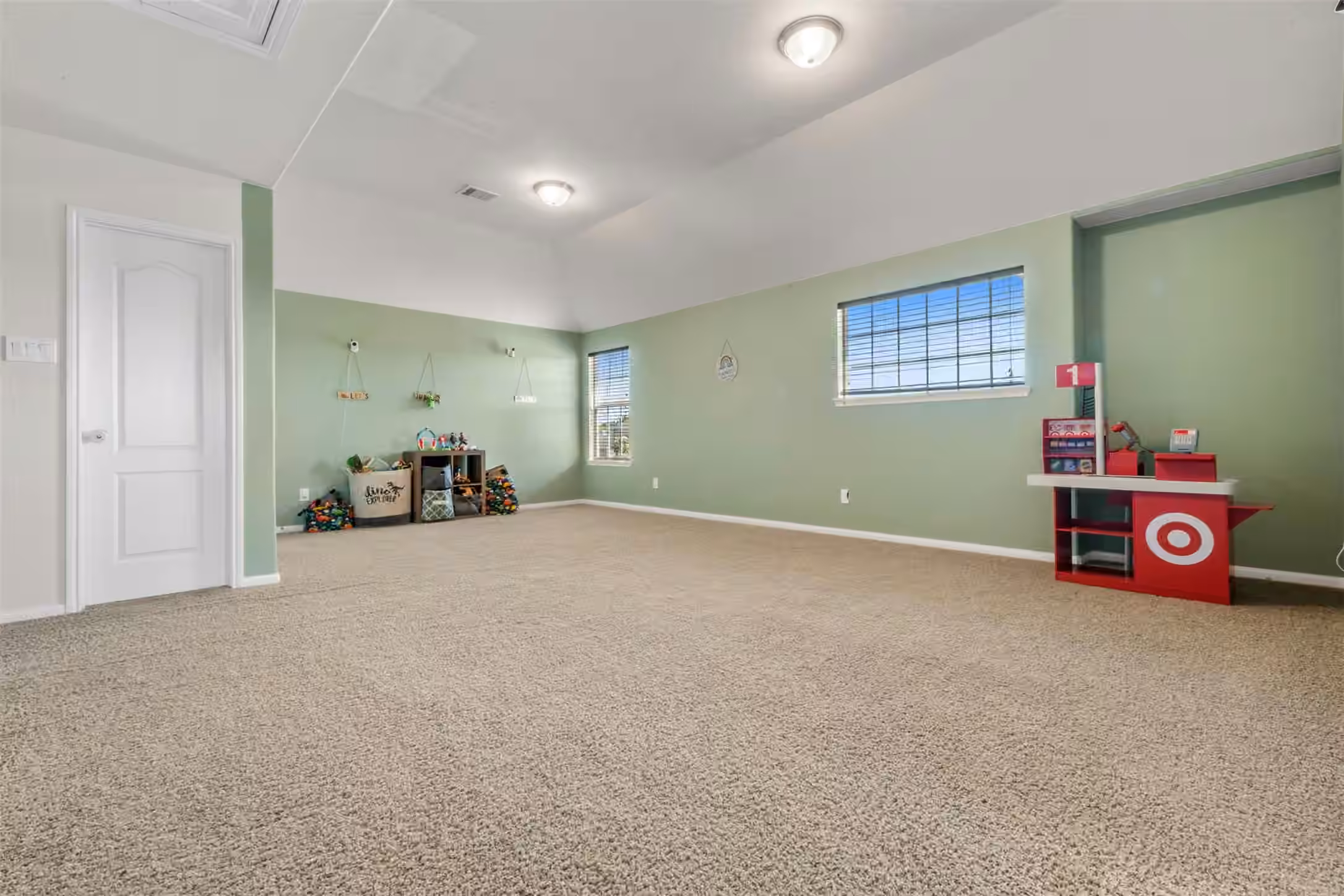 Photo 5 of 314 Gulf Winds Drive, Bacliff, TX