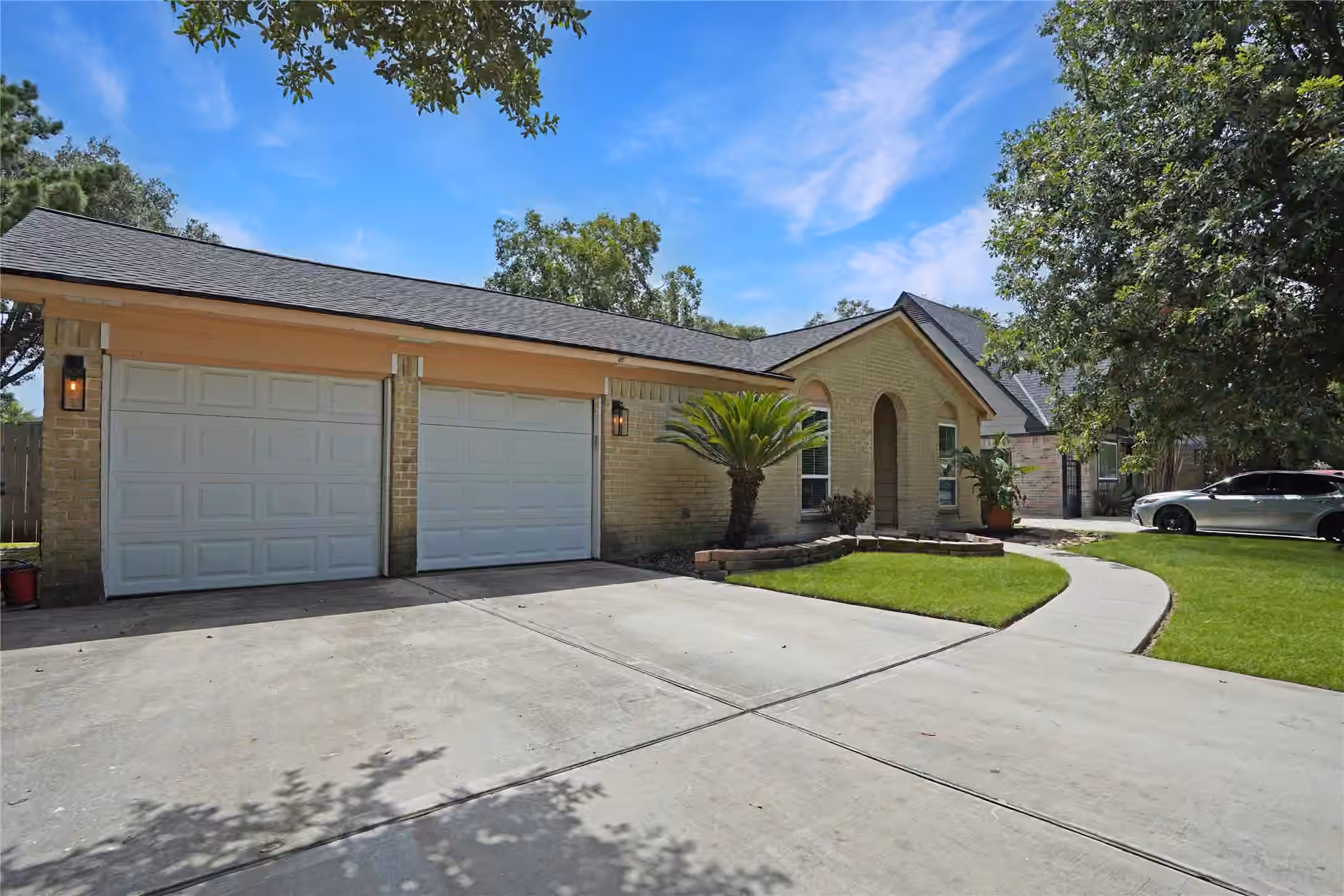 Photo 2 of 17119 Mellow Ridge Drive, Spring, TX