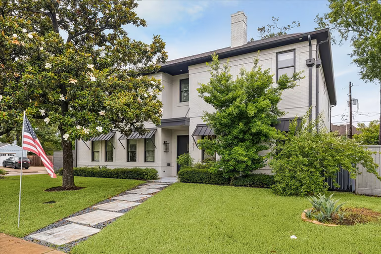 Photo 2 of 1601 Pine Chase Drive, Houston, TX