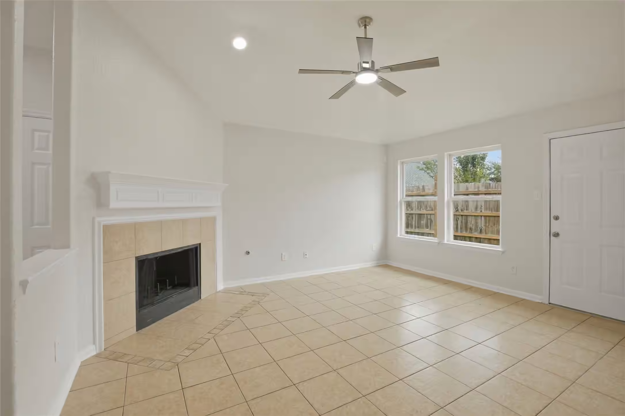 Photo 3 of 4754 Chisholm Hollow, Fresno, TX