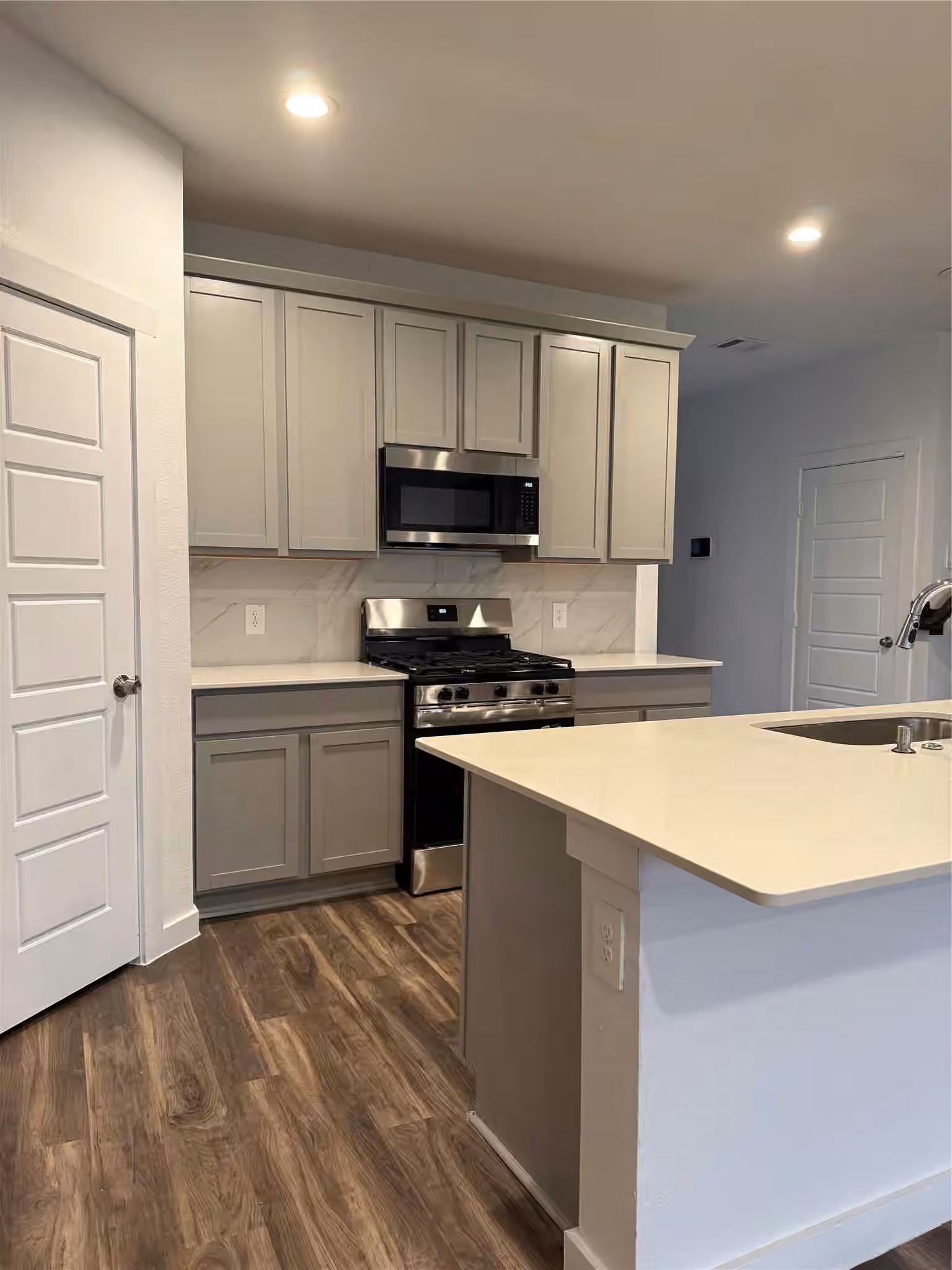 Photo 6 of 8031 Milam Lane, Rosharon, TX