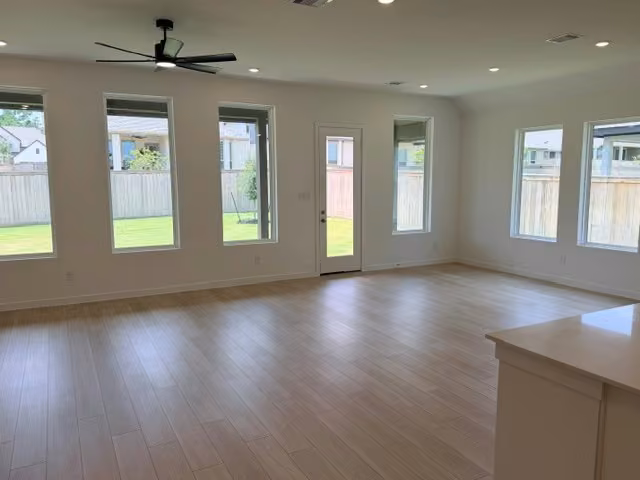 Photo 4 of 27132 Wrangler Way Drive, Montgomery, TX