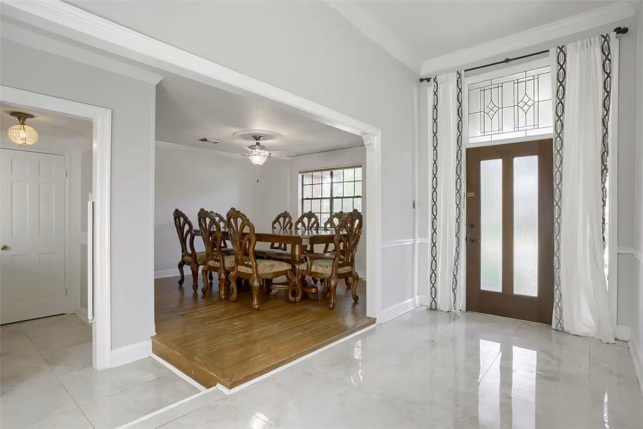 Photo 5 of 3811 Sunstone Drive, Houston, TX