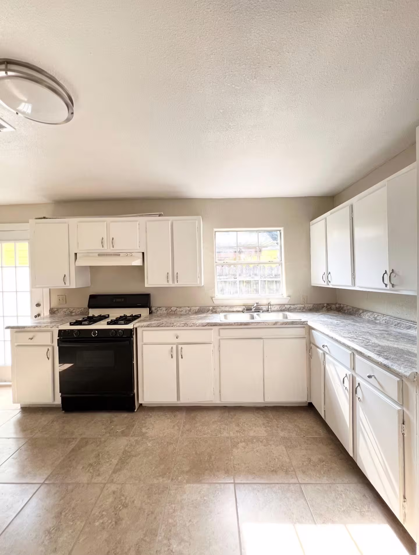 Photo 6 of 3121 Bond Street, Pasadena, TX