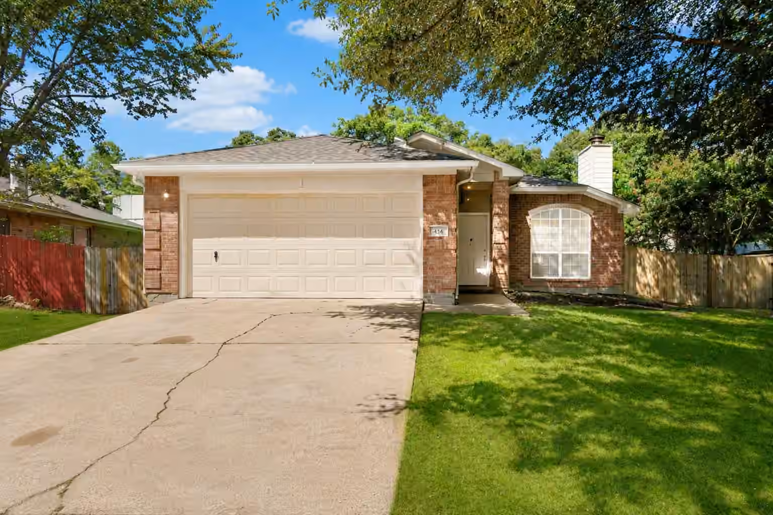 Photo of 10506 Scenic Drive, Montgomery, TX 77356