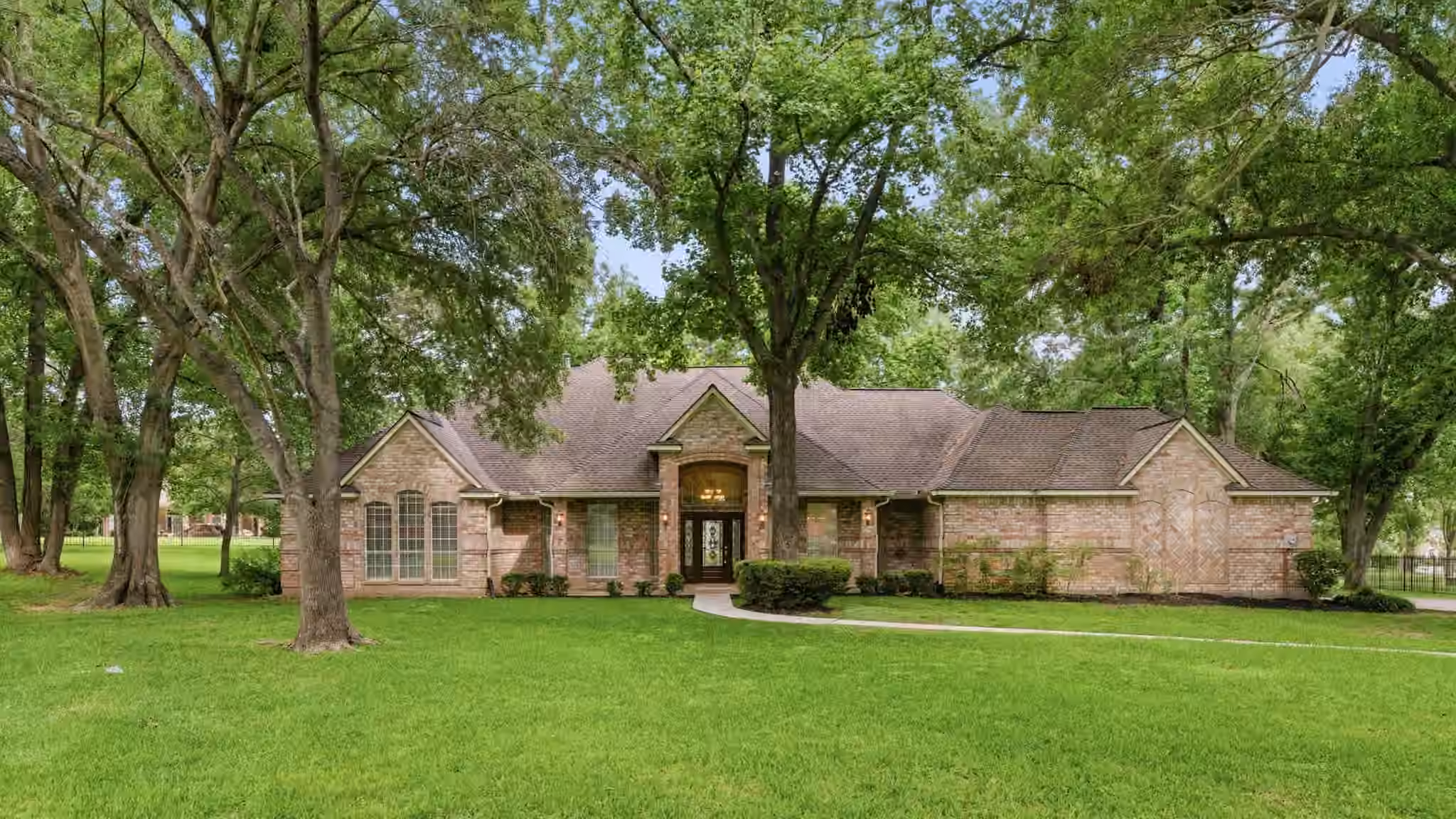 Photo 2 of 89 La Mirada Drive, Montgomery, TX