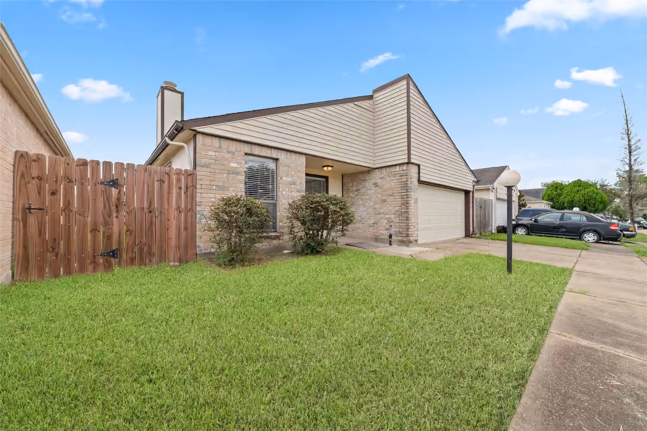 Photo 3 of 6611 Grandvale Drive, Houston, TX