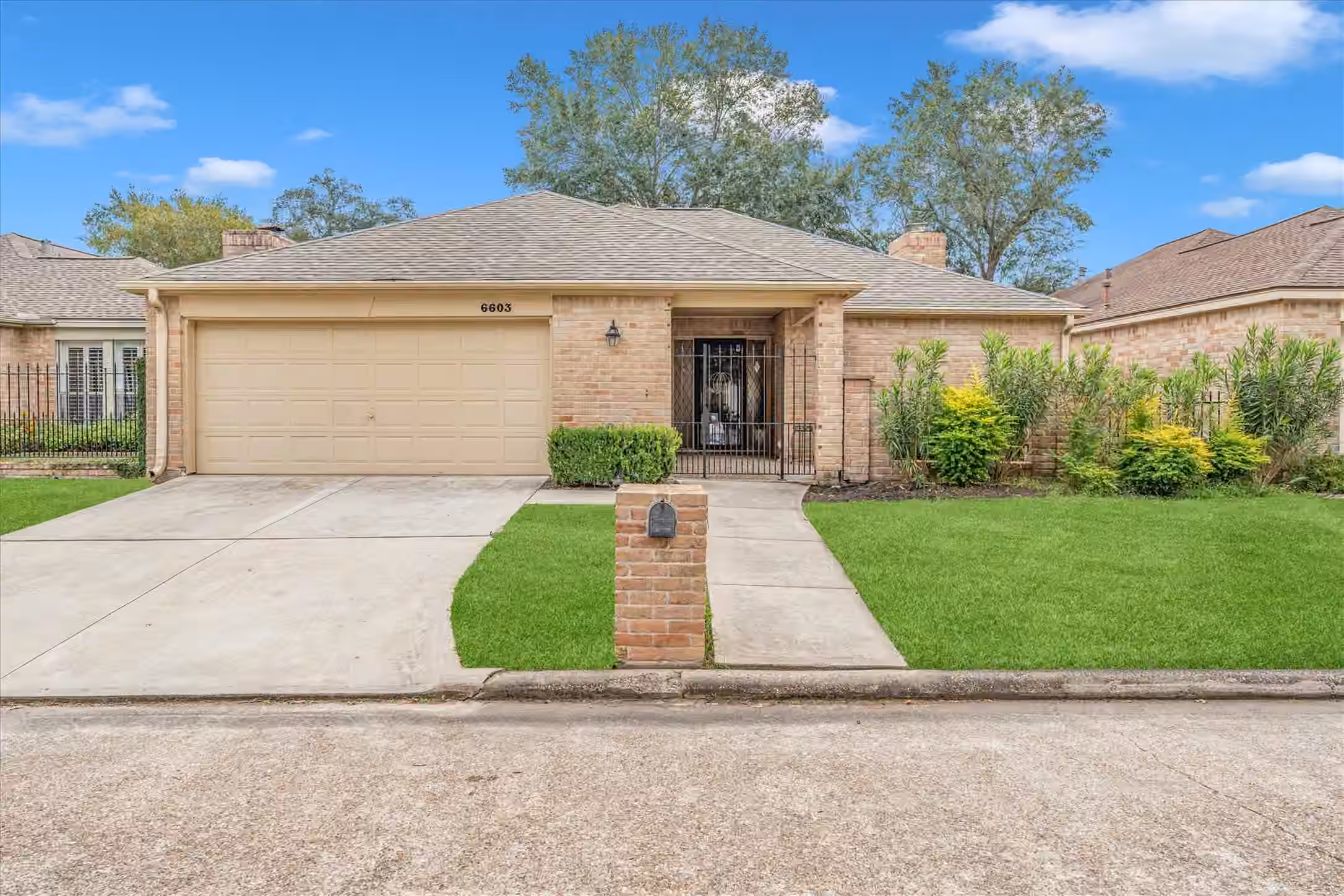 Photo of 6603 Pauma Drive, Houston, TX
