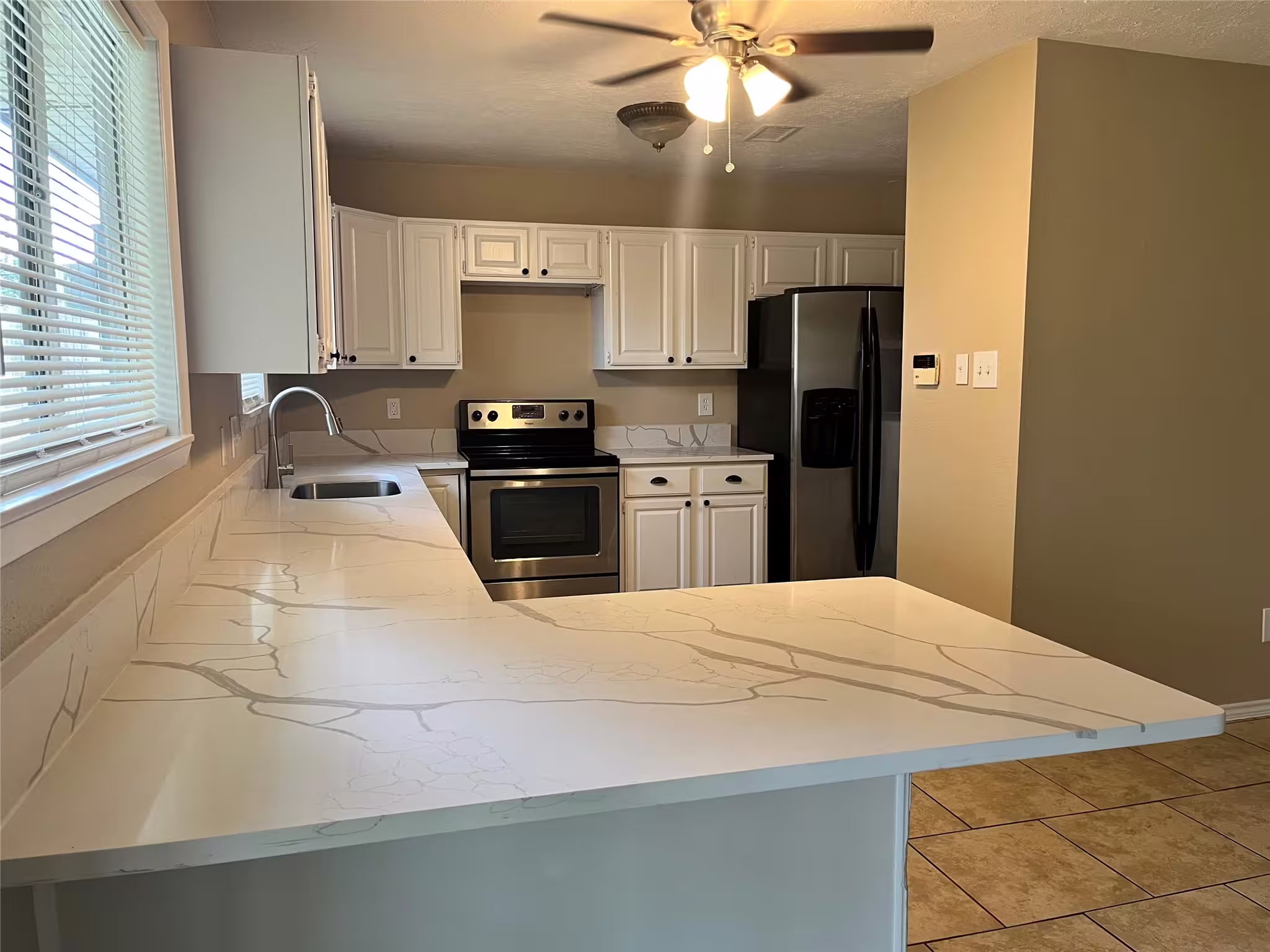 Photo 3 of 9910 Stonemont Road, La Porte, TX