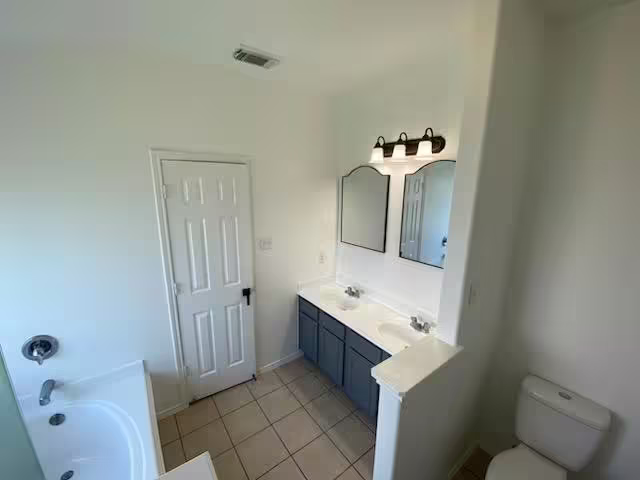 Photo 3 of 9530 Alex Springs Lane, Houston, TX