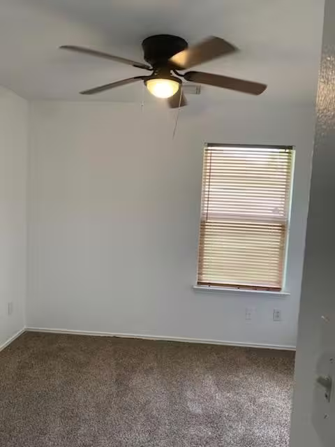 Photo 4 of 9530 Alex Springs Lane, Houston, TX