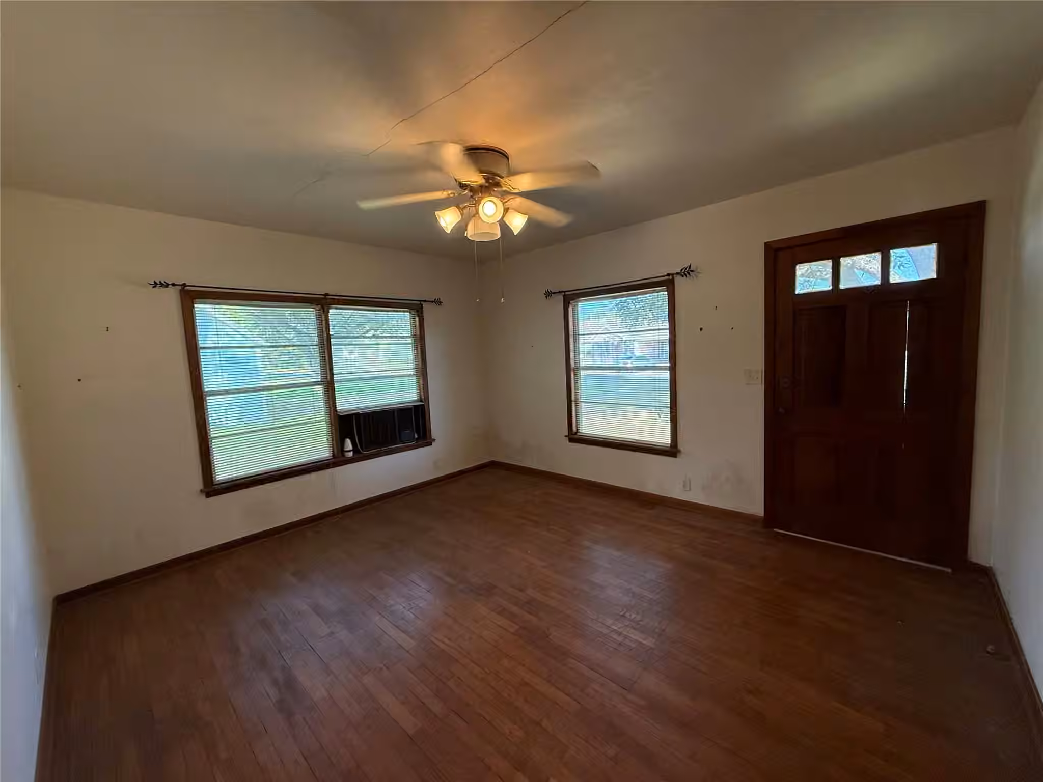 Photo 6 of 303 5th Street, Louise, TX