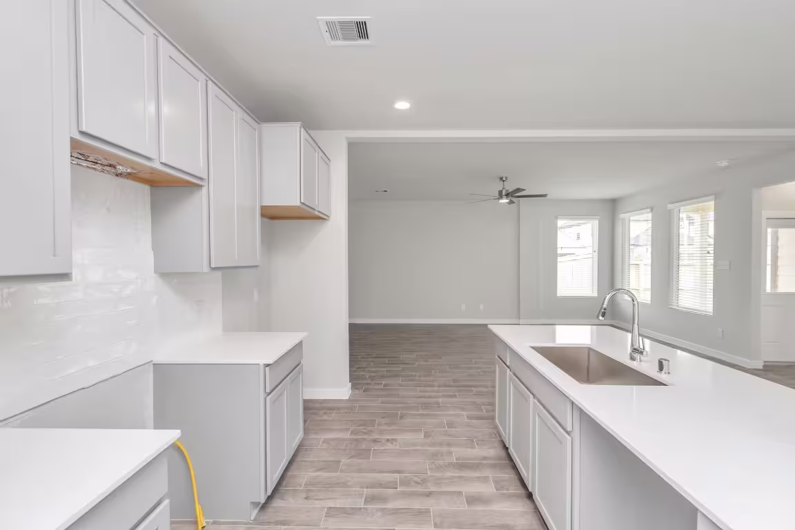 Photo 5 of 18530 Athena Flower Drive, Fresno, TX