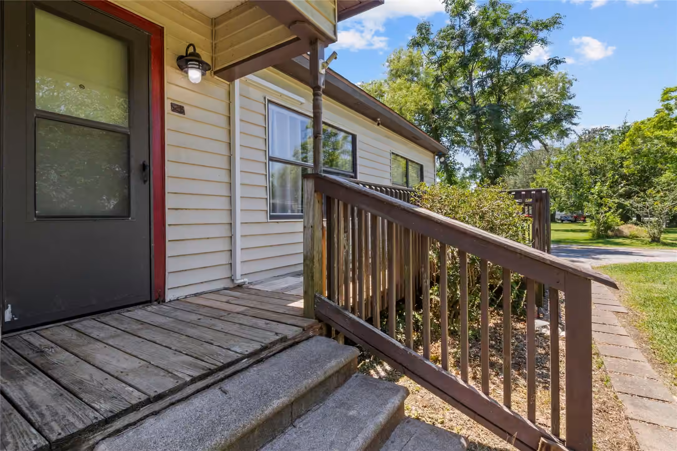Photo 4 of 2813 Avenue H, San Leon, TX