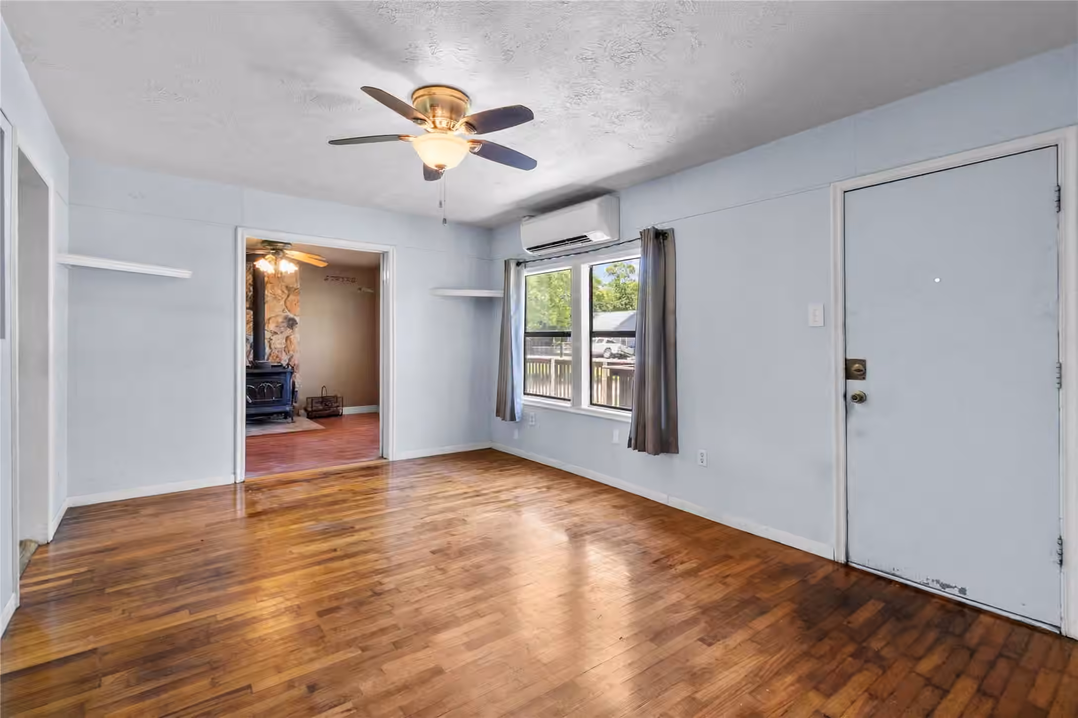 Photo 5 of 2813 Avenue H, San Leon, TX