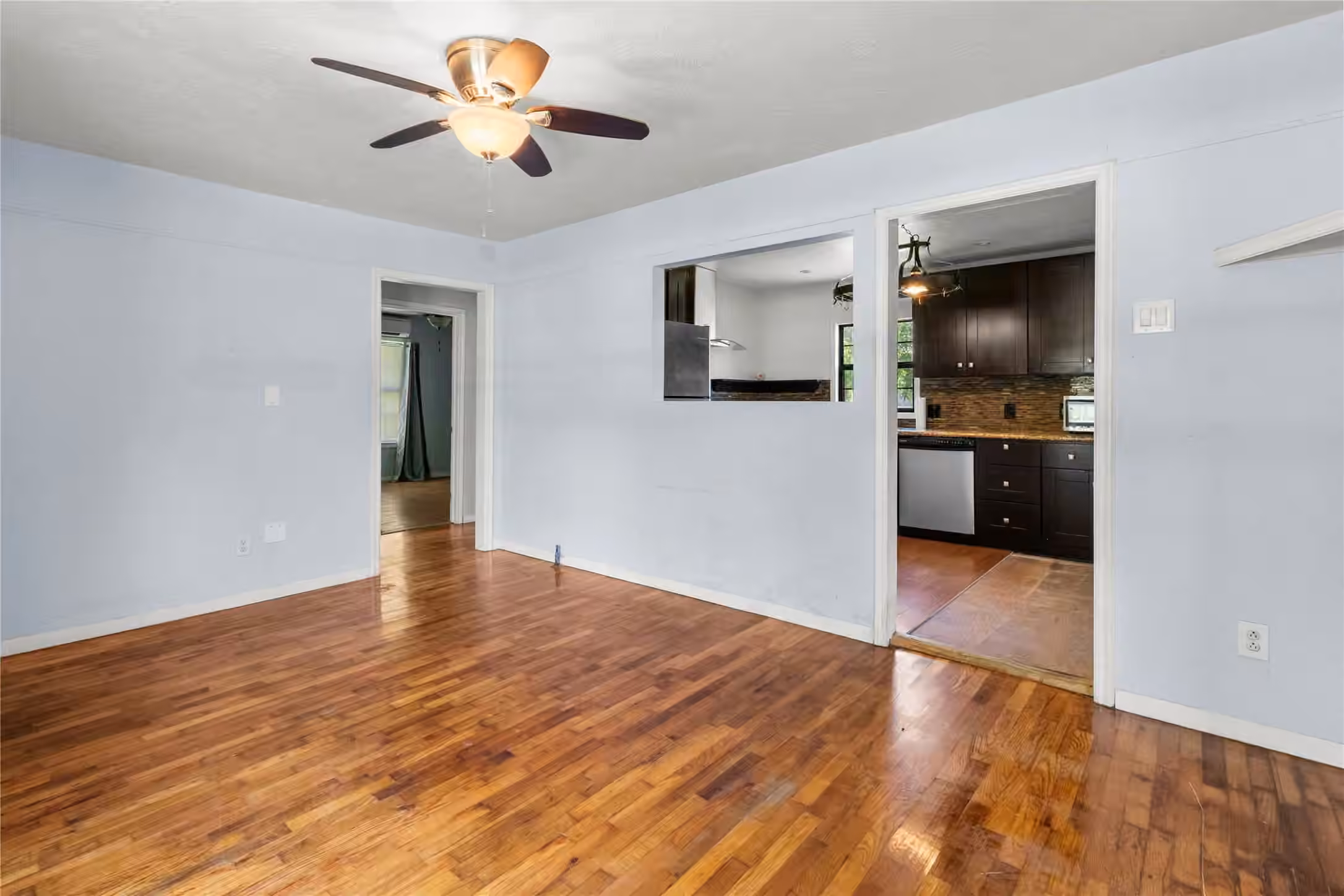 Photo 6 of 2813 Avenue H, San Leon, TX