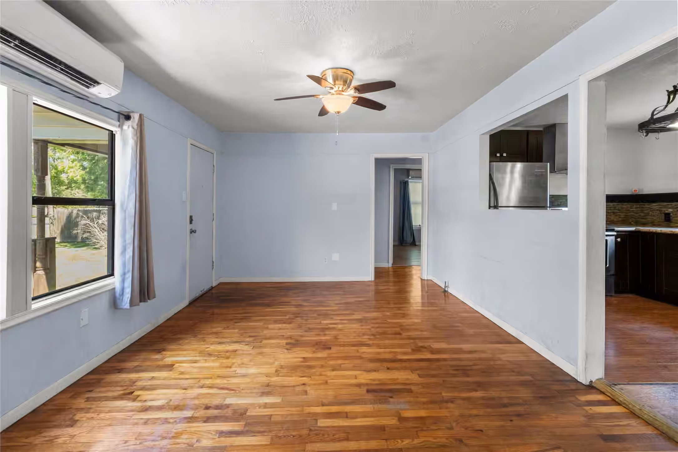 Photo 7 of 2813 Avenue H, San Leon, TX