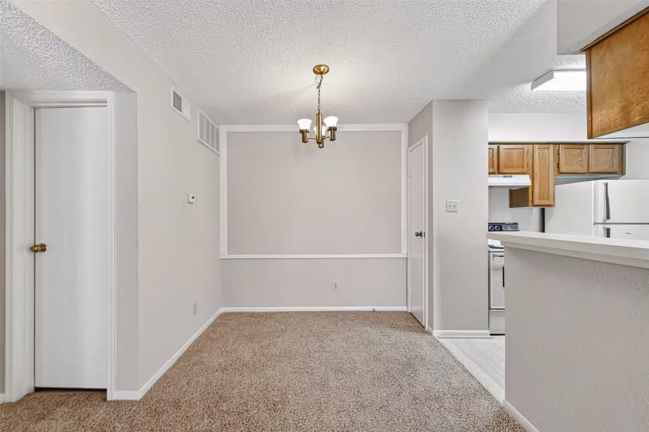 Photo 4 of 12550 Whittington Drive 610, Houston, TX