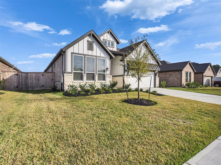 Photo of 2211 Cherry Bridge Lane, Tomball, TX