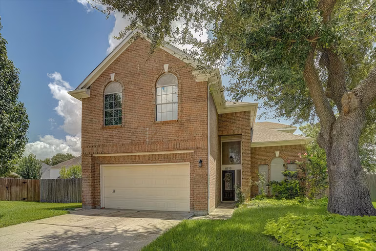 Photo 2 of 8510 Willancy Lane, Houston, TX