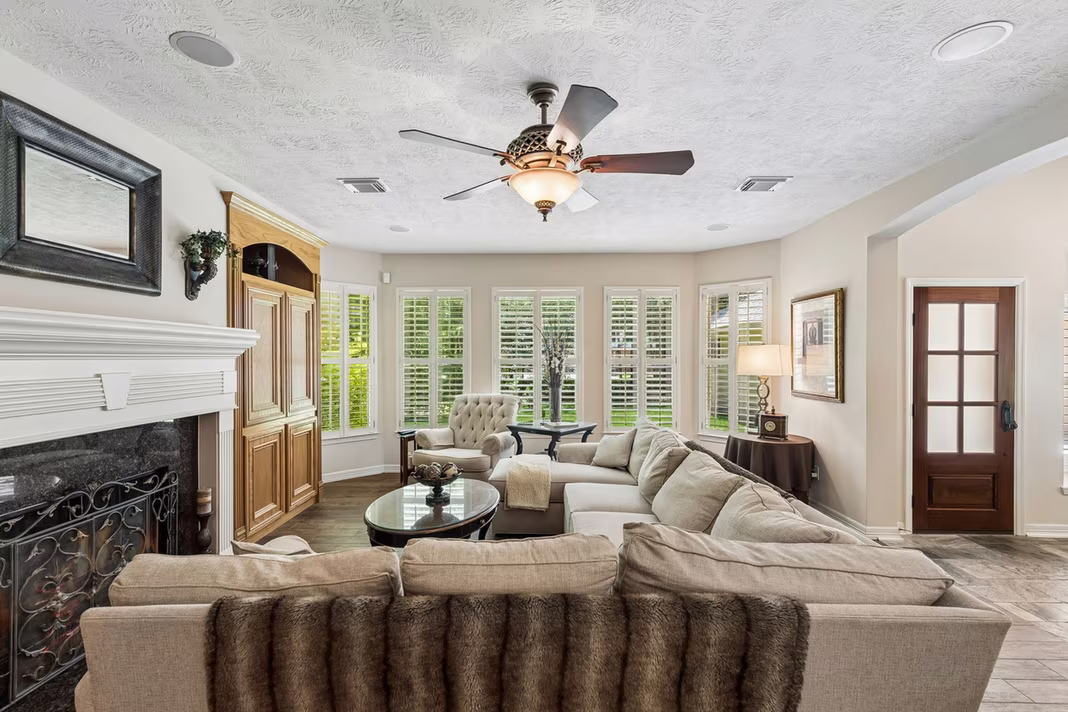 Photo 5 of 8978 Willow Springs Lane, Conroe, TX