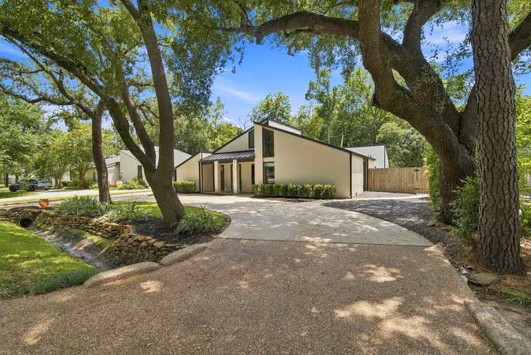 Photo 2 of 8849 Larston Street, Spring Valley Village, TX