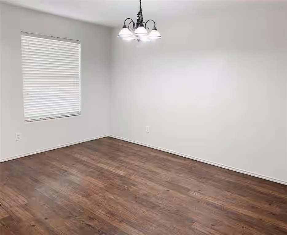 Photo 4 of 8911 Danbury Hollow Lane, Houston, TX