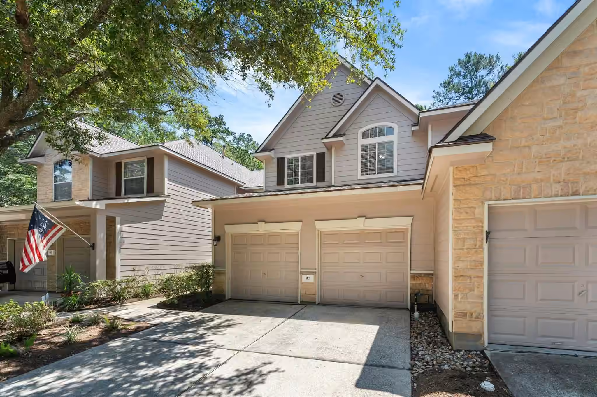 Photo 2 of 97 E Greenhill Terrace Place Place, The Woodlands, TX
