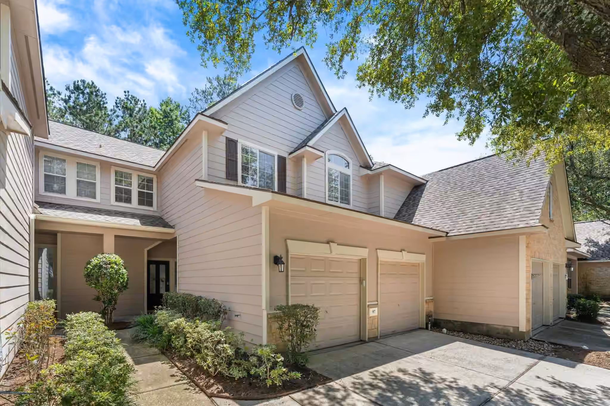 Photo 3 of 97 E Greenhill Terrace Place Place, The Woodlands, TX