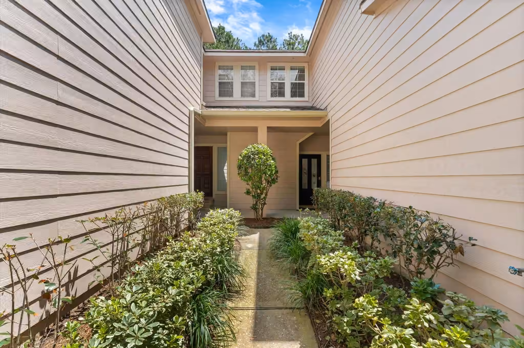 Photo 4 of 97 E Greenhill Terrace Place Place, The Woodlands, TX