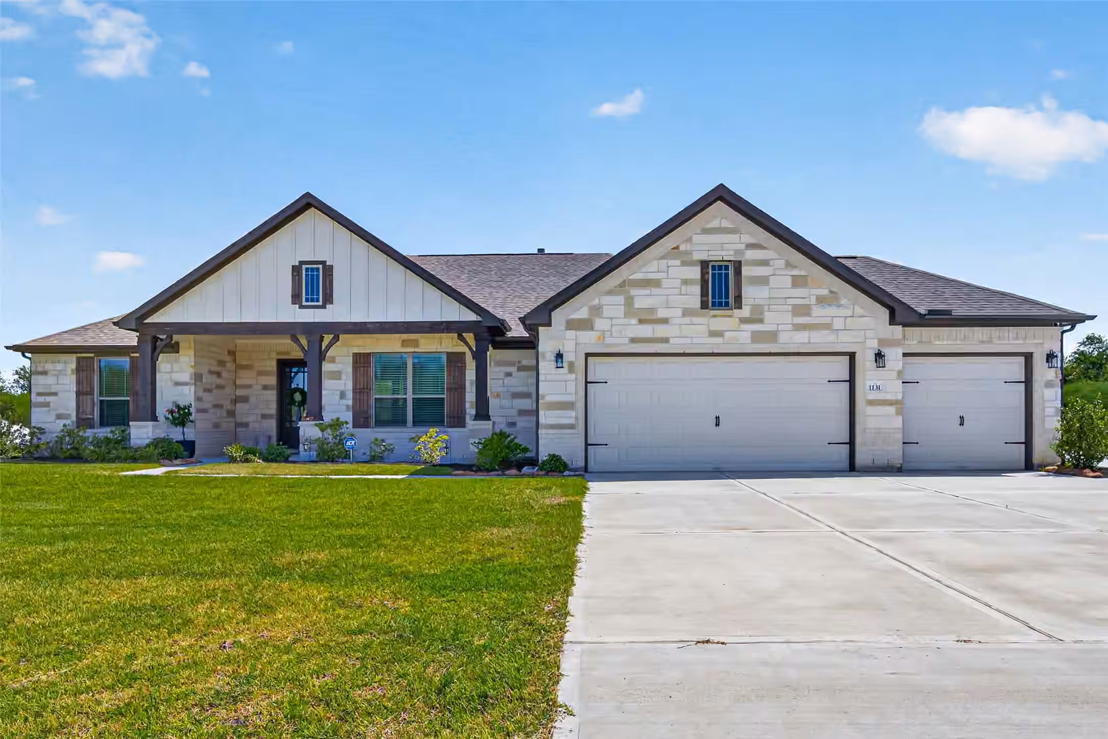 Photo of 1131 Southfork Ranch Drive, Sealy, TX 77474