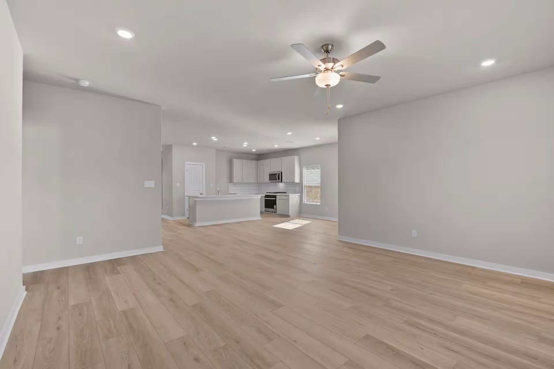 Photo 4 of 2518 N Heritage Drive, Dayton, TX