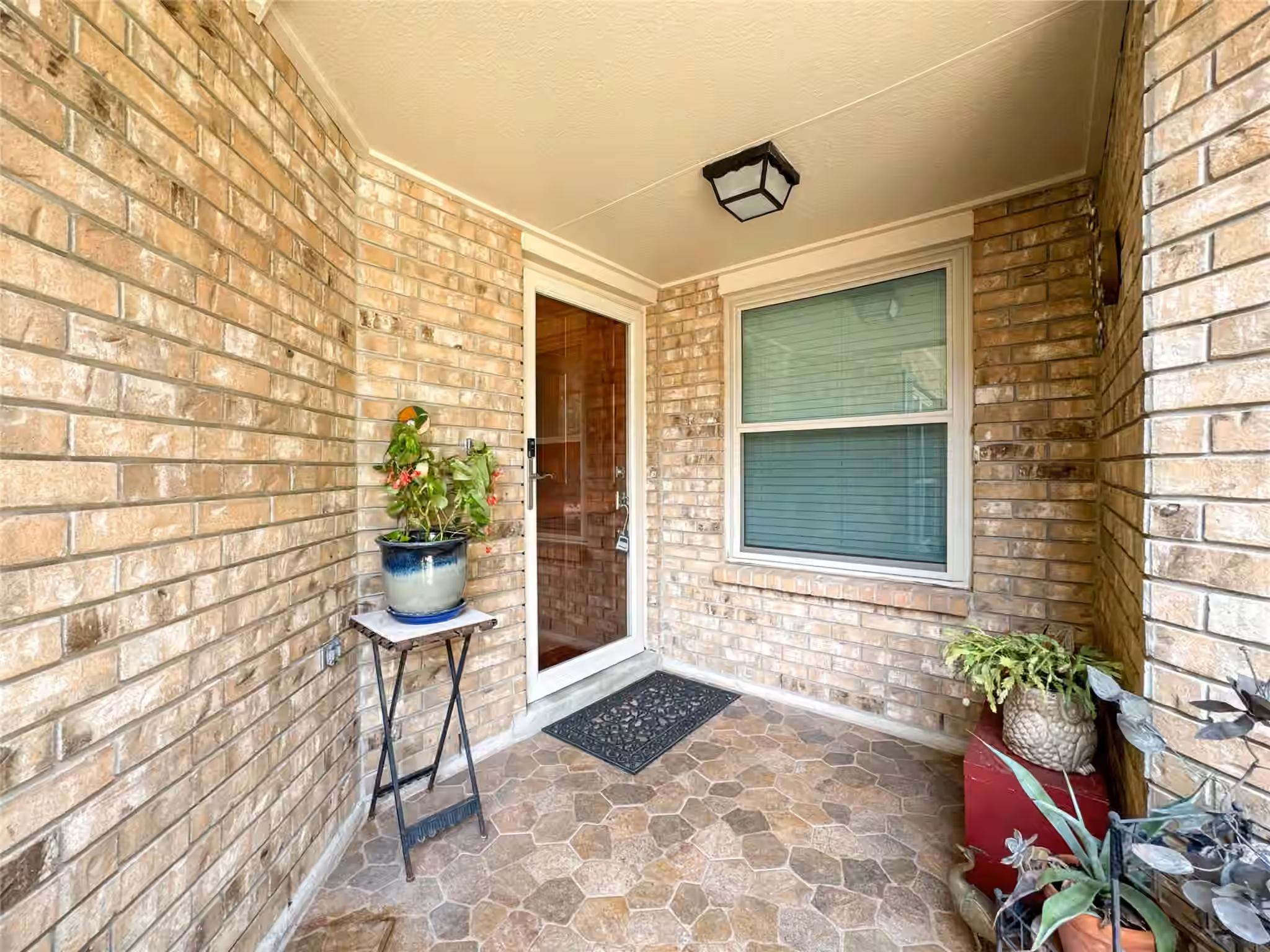 Photo 3 of 3530 Teakwood Lane, Pearland, TX