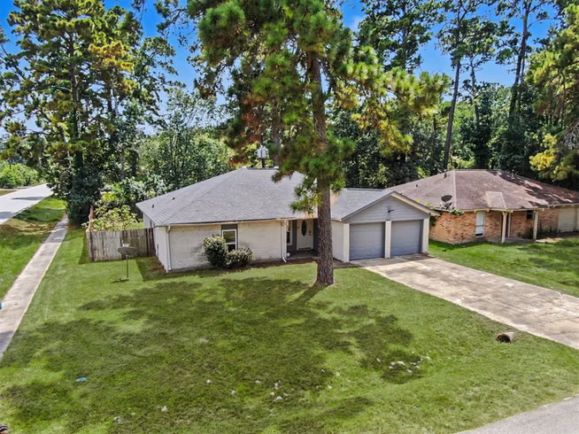 Photo 2 of 3203 Dawnwood Drive, Spring, TX