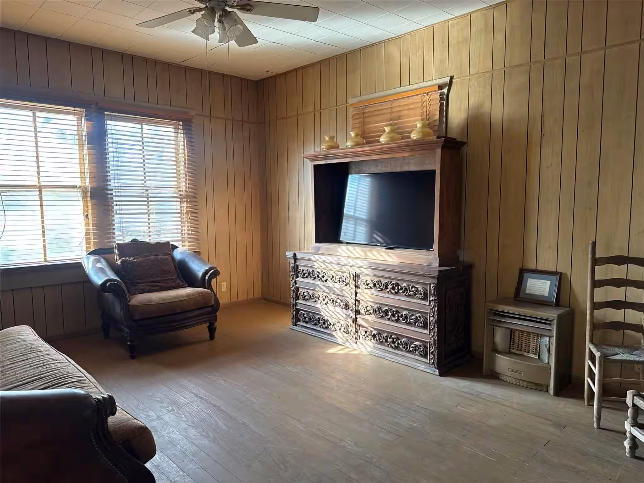 Photo 5 of 1302 19th Street, Hempstead, TX