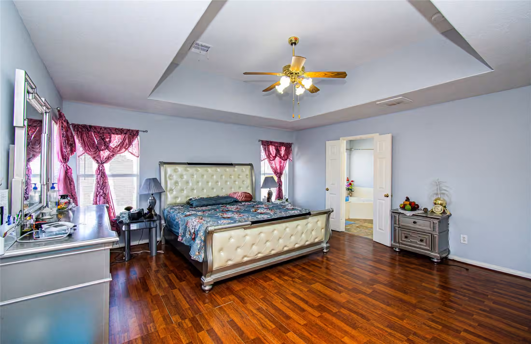 Photo 5 of 6626 Sunrise Valley Lane, Houston, TX