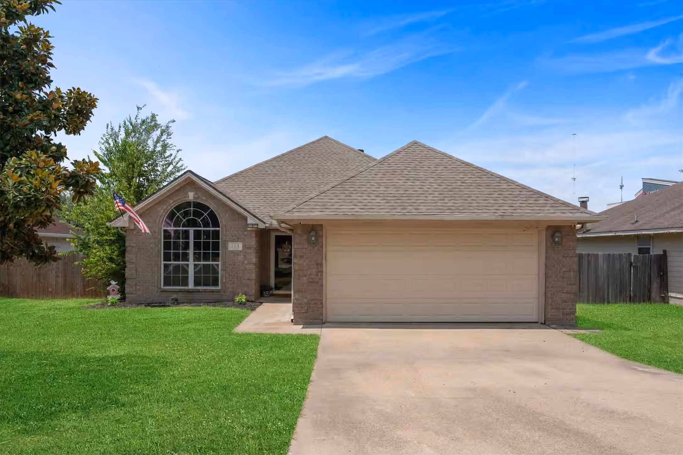 Photo 2 of 115 Lonesome Dove Drive, Navasota, TX